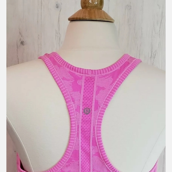 Lululemon Swiftly Tech Racerback Tank Size 12 Pink